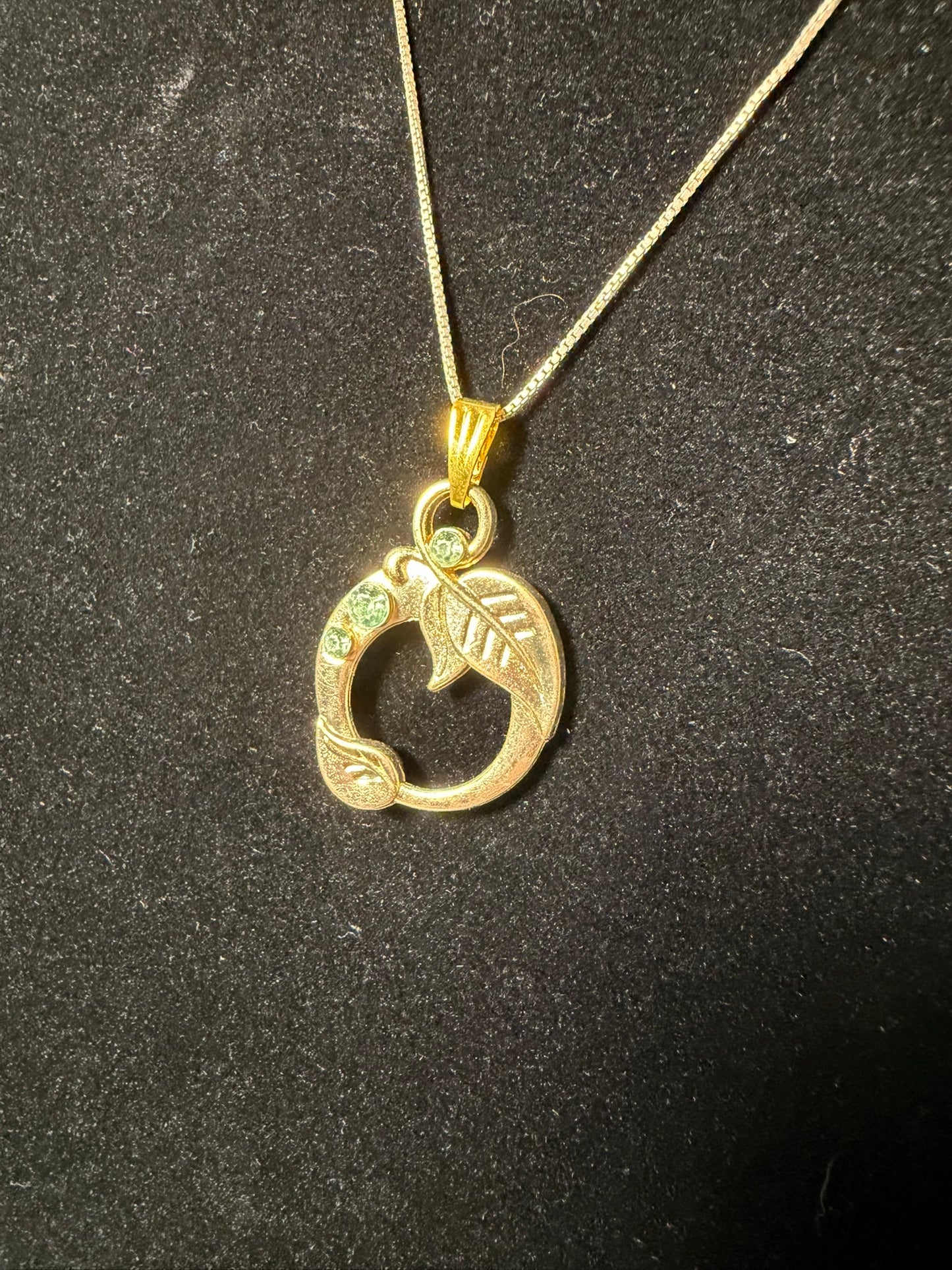 Gold‑Tone Open Heart Pendant Necklace With Textured Detail