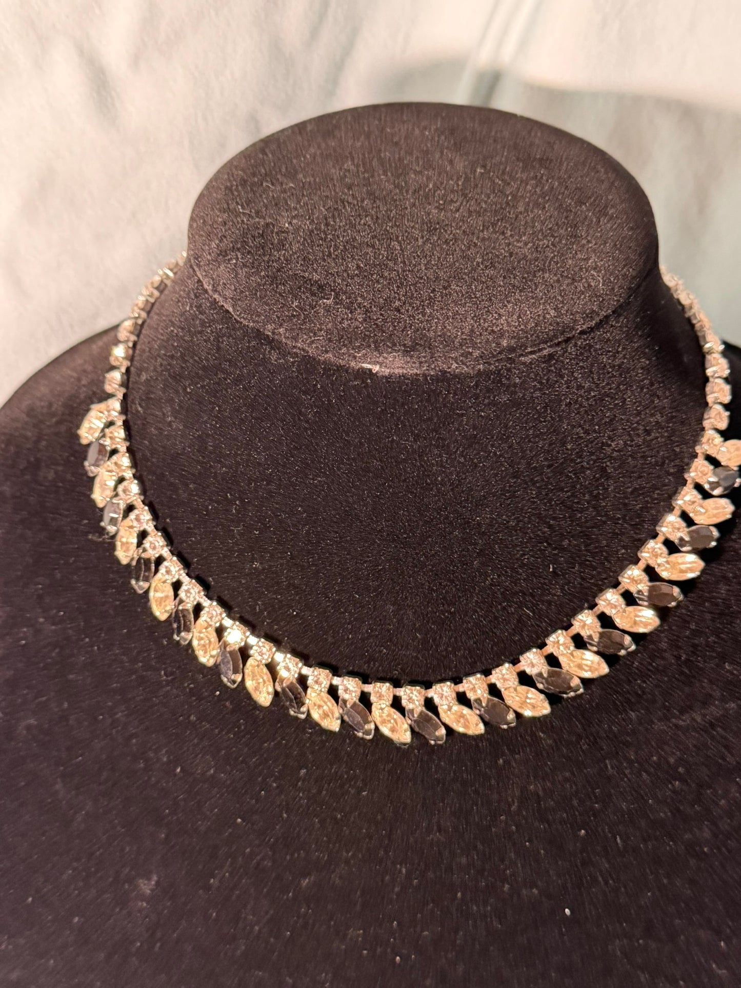 Silver‑Tone Marquise‑Cut Rhinestone Collar Necklace