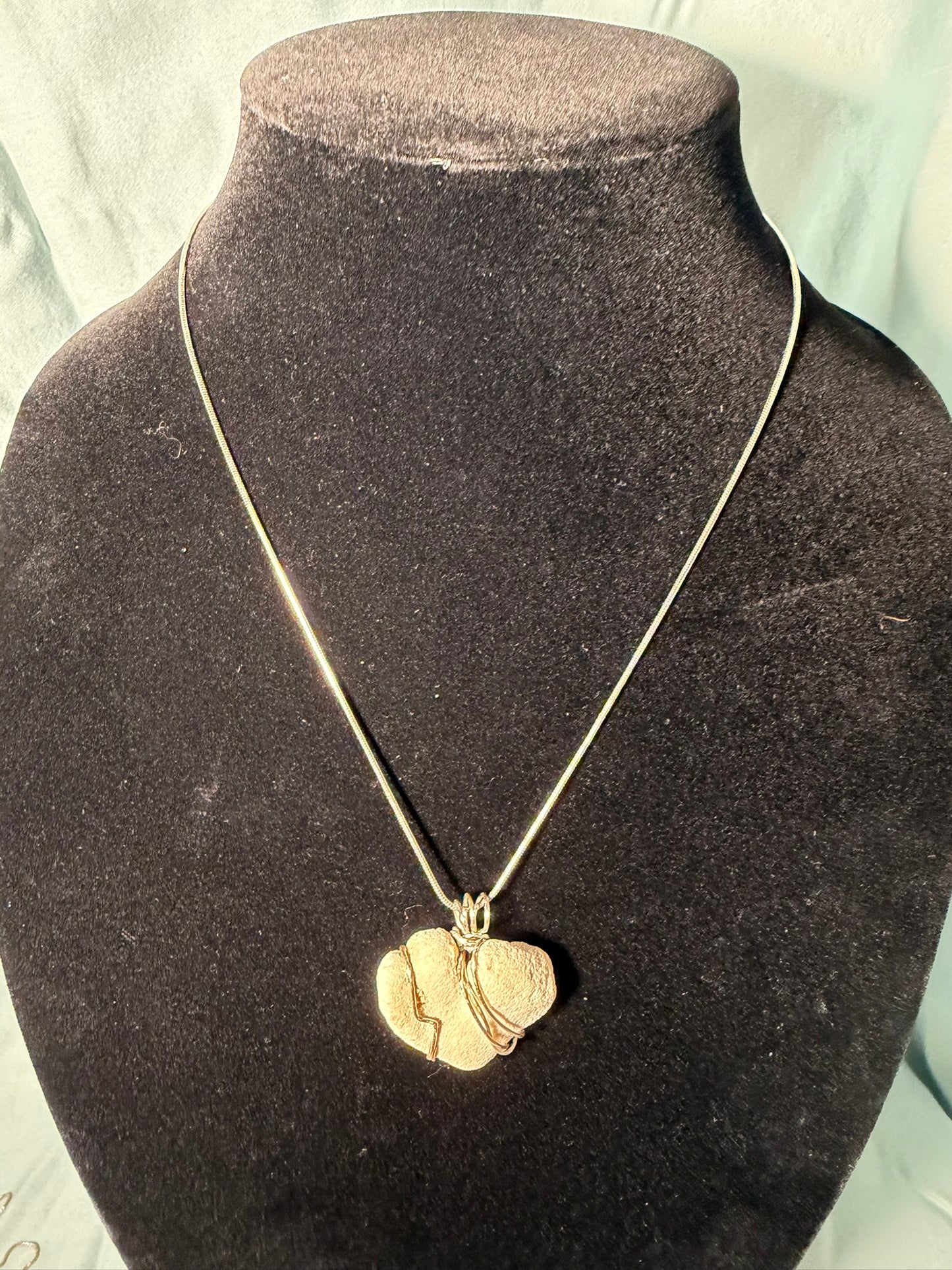 Natural White Stone Pendant Necklace With Metal Wire Wrap – Boho Handmade Style