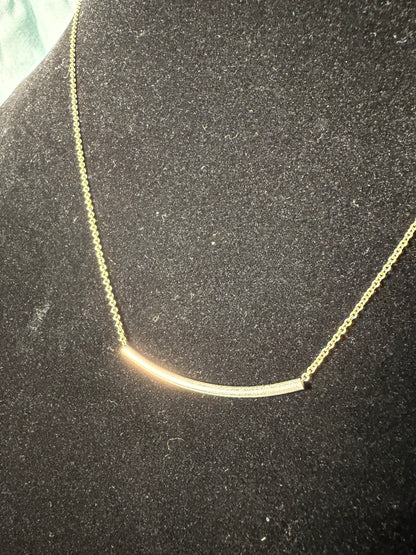 Minimalist Silver‑Tone Curved Bar Necklace