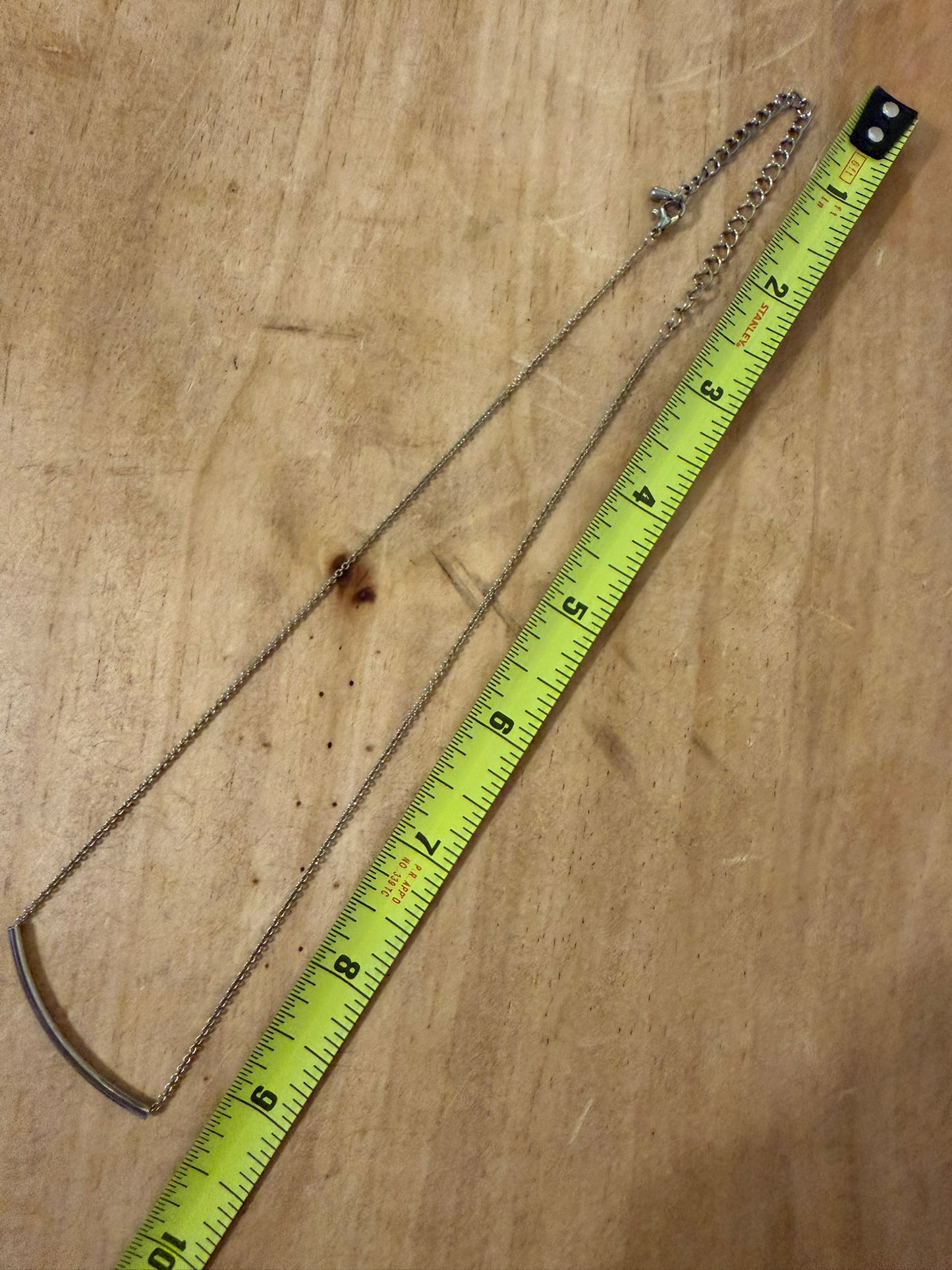 Minimalist Silver‑Tone Curved Bar Necklace