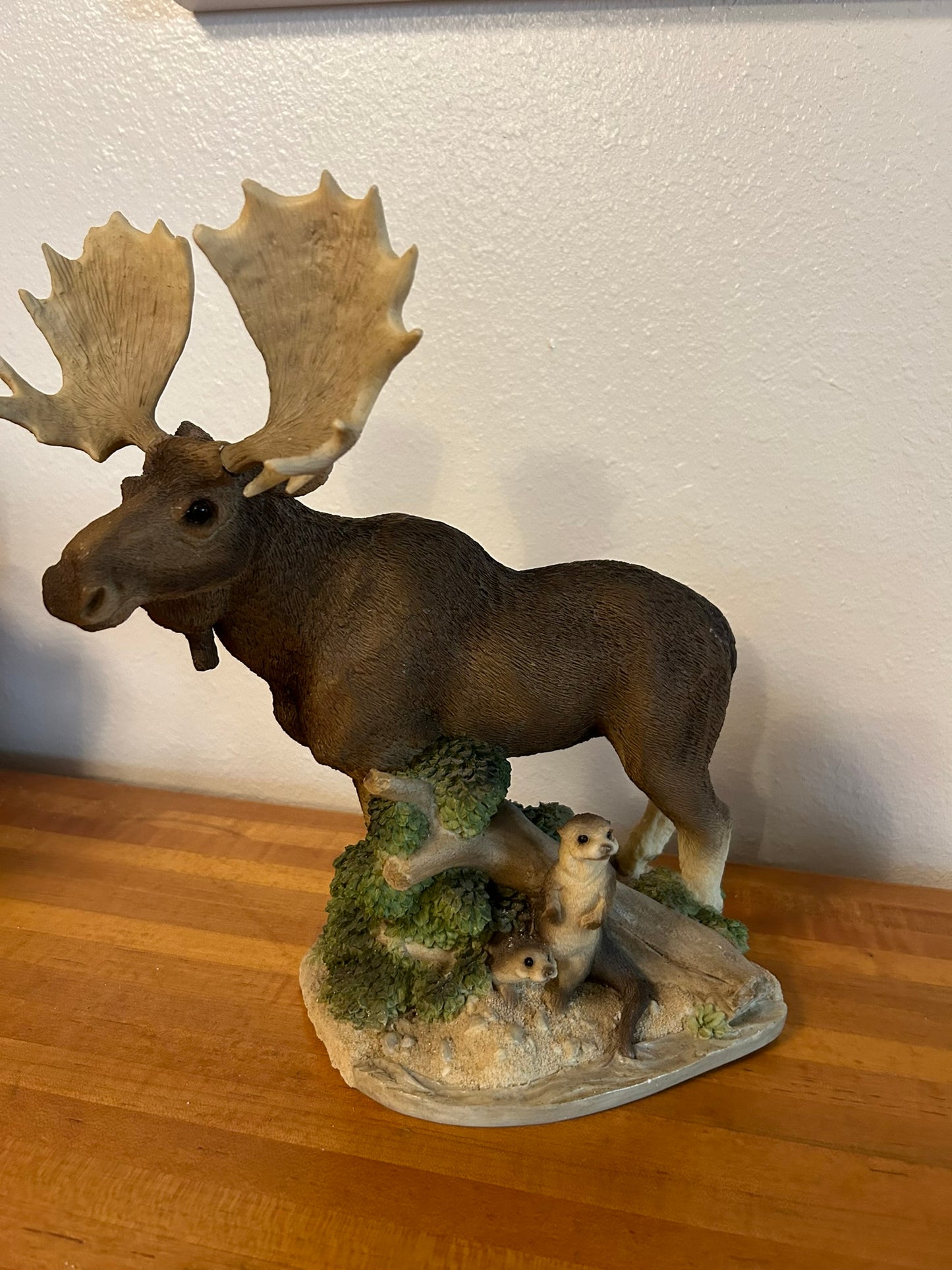 Moose & Wildlife Figurine – “Animals of the World” Collection (Resin)