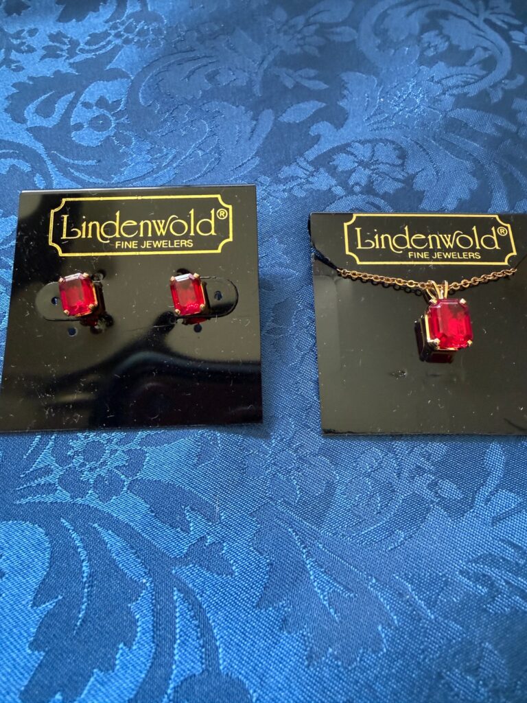 Vintage Lindenwold Fine Jewelers Ruby-Red Necklace & Earring Set on Original Cards MRL003