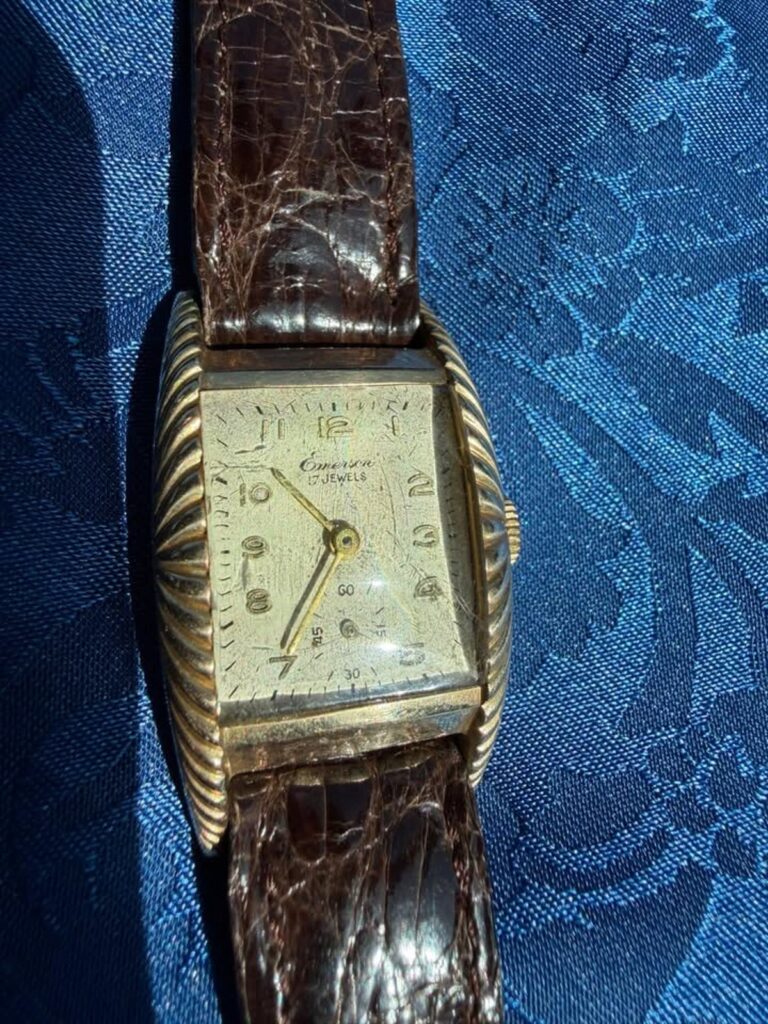Vintage Emerson Swiss 17-Jewel Mechanical Wristwatch (CCC057)