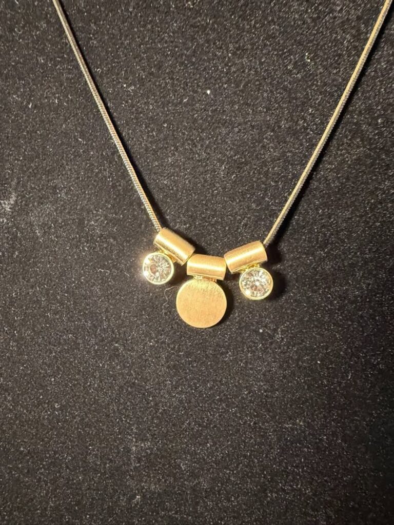 Adjustable Gold-Tone Necklace with Sparkling Accents (MWL028)