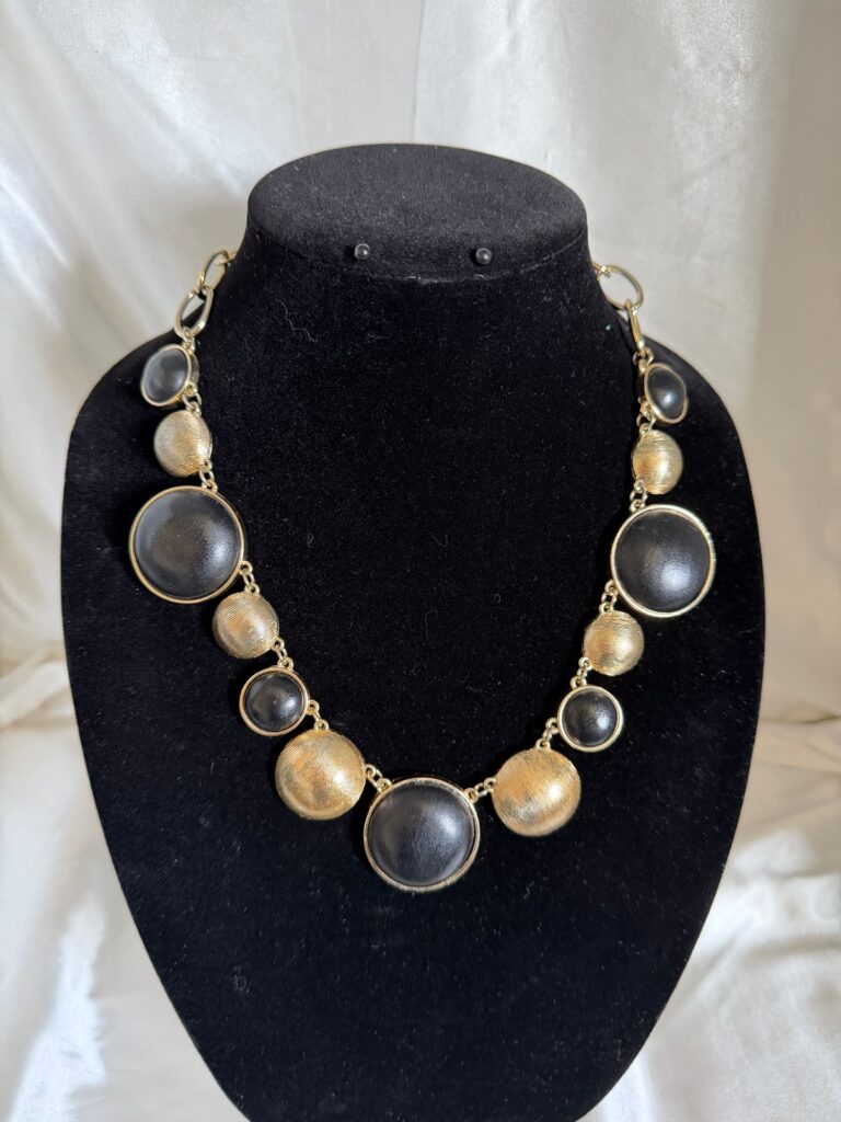 Vintage Liz Claiborne Black & Gold Tone Statement Necklace MWL206