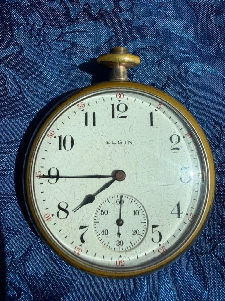 Vintage Elgin Pocket Watch - Sold As Found - Estate Item (CCC064)