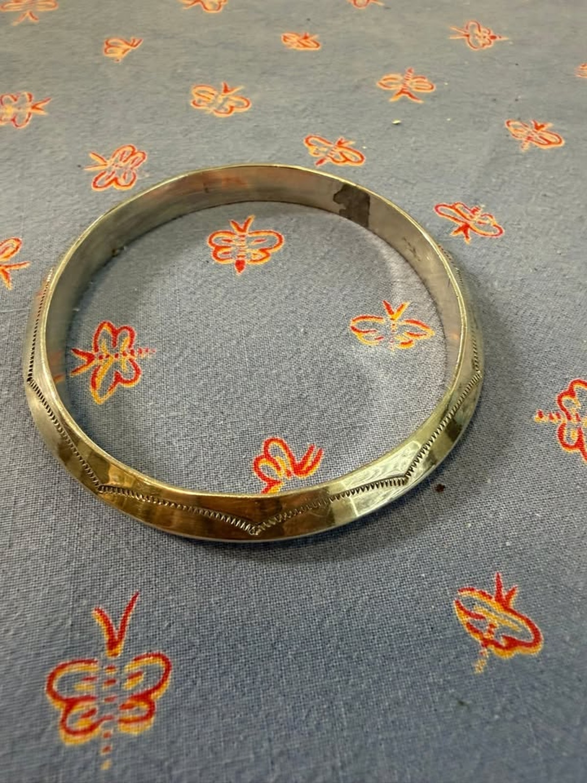 Vintage Faceted Sterling Silver Bangle Bracelet (CCC033)